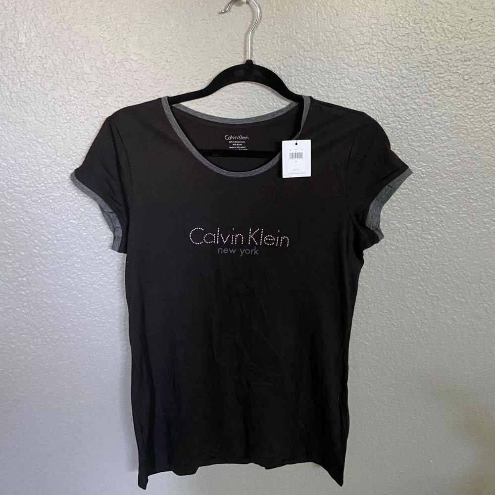New Women’s Calvin Klein Top